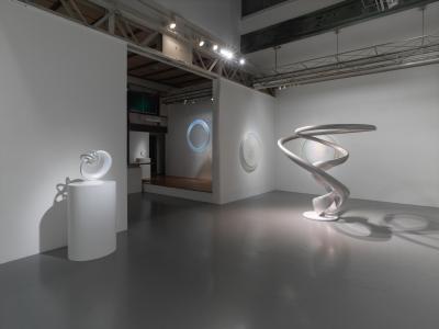 Installation view of “Cycloid” (2016) by Mariko Mori at SCAI THE BATHHOUSE, Tokyo. Photo by Nobutada Omote