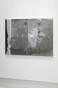 Yusuke Komuta, "Plane_Bat", 2014, stainless mirror, wood panel, 112 x 162 x 4.5 (cm)　photo by Nobutada Omote