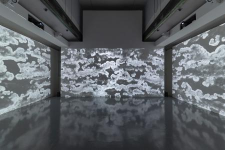 Kohei Nawa "TORNSCAPE" 2021, SCAI THE BATHHOUSE, photo by Nobutada Omote