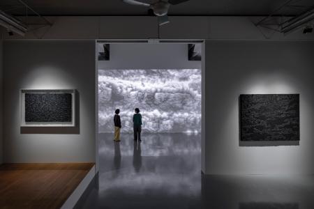 Kohei Nawa "TORNSCAPE" 2021, SCAI THE BATHHOUSE, photo by Nobutada Omote