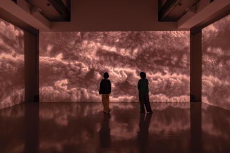 Kohei Nawa "TORNSCAPE" 2021, SCAI THE BATHHOUSE, photo by Nobutada Omote