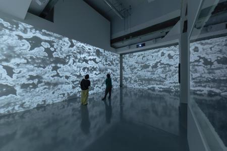 Kohei Nawa "TORNSCAPE" 2021, SCAI THE BATHHOUSE, photo by Nobutada Omote