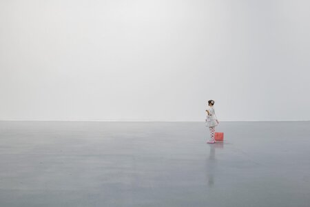 鈴木友昌 個展、2025年、 SCAI THE BATHHOUSE、撮影: 表恒匡