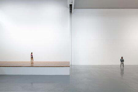 鈴木友昌 個展、2025年、 SCAI THE BATHHOUSE、撮影: 表恒匡