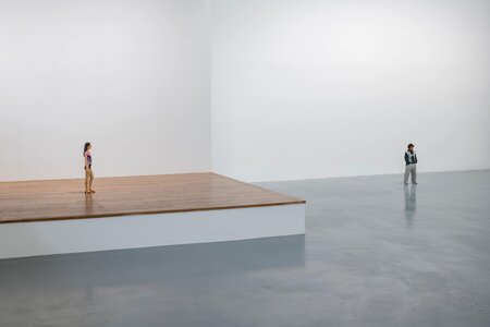 鈴木友昌 個展、2025年、 SCAI THE BATHHOUSE、撮影: 表恒匡