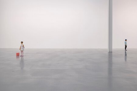 鈴木友昌 個展、2025年、 SCAI THE BATHHOUSE、撮影: 表恒匡