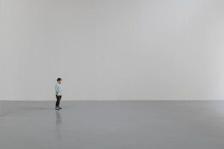 鈴木友昌 個展、2025年、 SCAI THE BATHHOUSE、撮影: 表恒匡