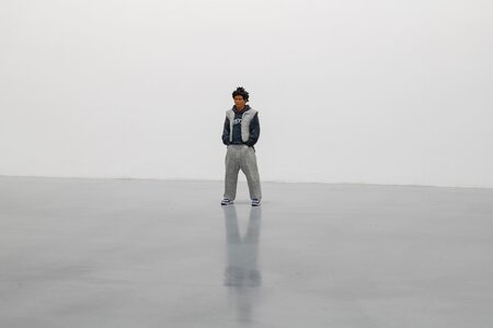 鈴木友昌 個展、2025年、 SCAI THE BATHHOUSE、撮影: 表恒匡