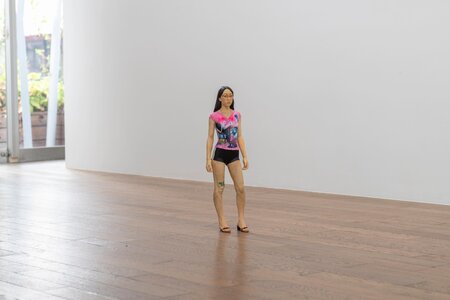 鈴木友昌 個展、2025年、 SCAI THE BATHHOUSE、撮影: 表恒匡