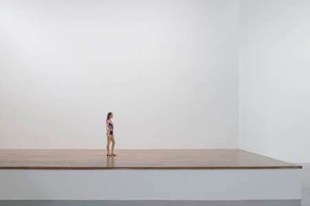 鈴木友昌 個展、2025年、 SCAI THE BATHHOUSE、撮影: 表恒匡