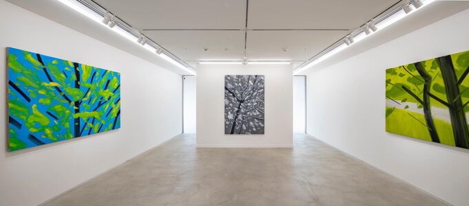 アレックス・カッツ「Four Seasons」2025年、 SCAI PIRAMIDE、撮影: 表恒匡